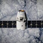 SpaceX Dragon återvänder till jorden med 1630 kg